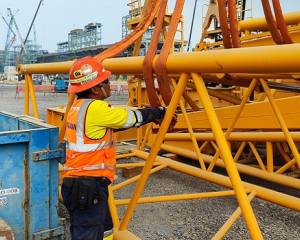 Teknik Pengikatan Yang Aman pada Operasi Pengangkatan; oleh Rigger Crane